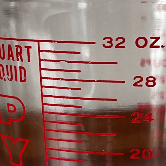 Pyrex Vintage Liquid Measuring Cup 1 Quart / 4 Cup #532 D-Handle Made in USA - Picture 13 of 14